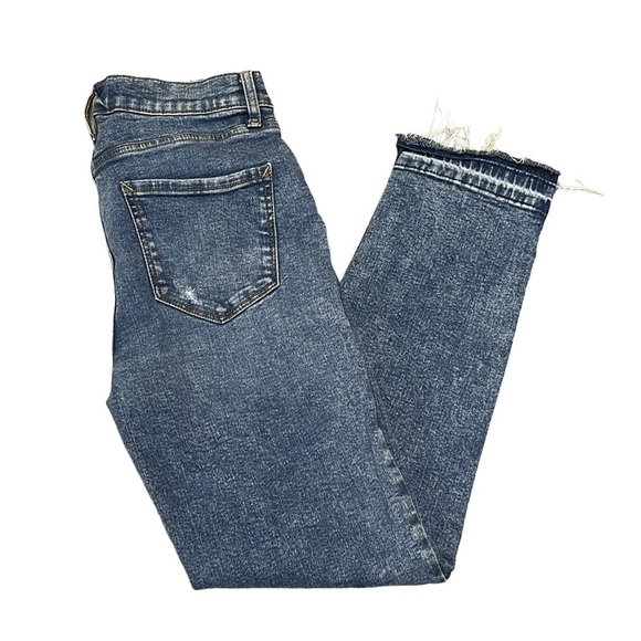 a.n.a. High Rise Straight Raw Hem Distressed Jeans. Blue Size 6 #1073 - Picture 6 of 6